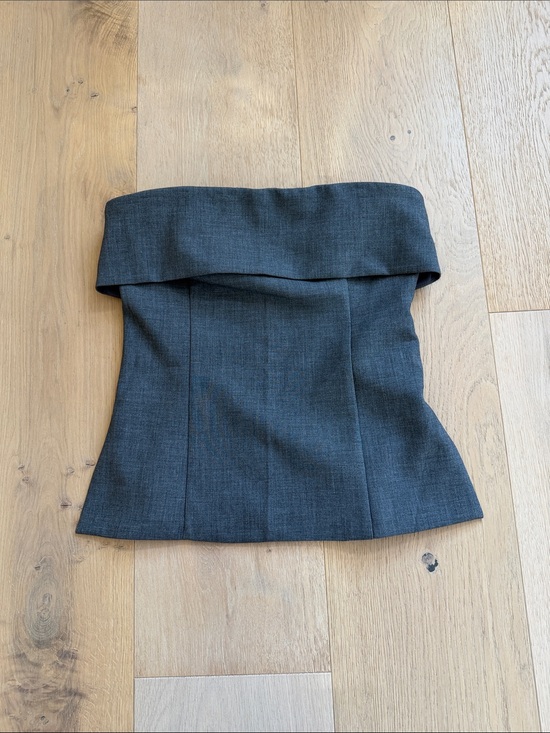 Aritzia Tops - Aritzia Element Tube Top